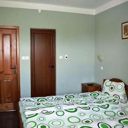 Sichanova Guest House Bruchkovtsi Bagian luar foto