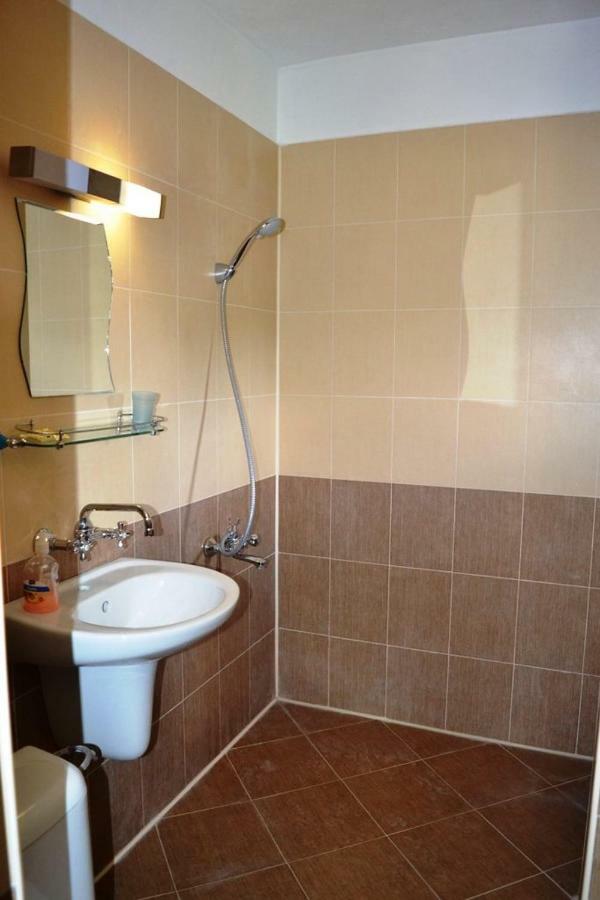 Sichanova Guest House Bruchkovtsi Bagian luar foto