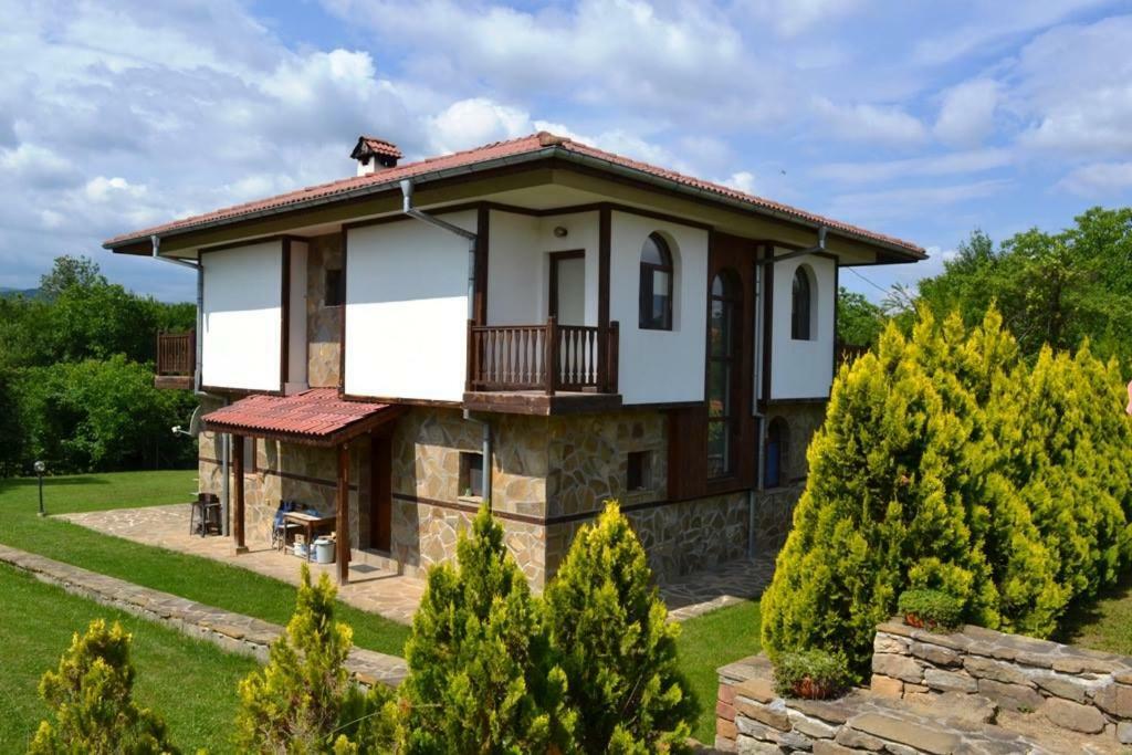 Sichanova Guest House Bruchkovtsi Bagian luar foto