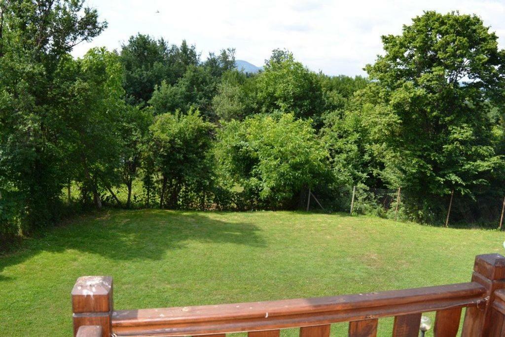 Sichanova Guest House Bruchkovtsi Bagian luar foto