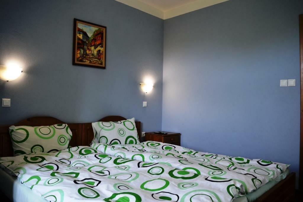 Sichanova Guest House Bruchkovtsi Bagian luar foto